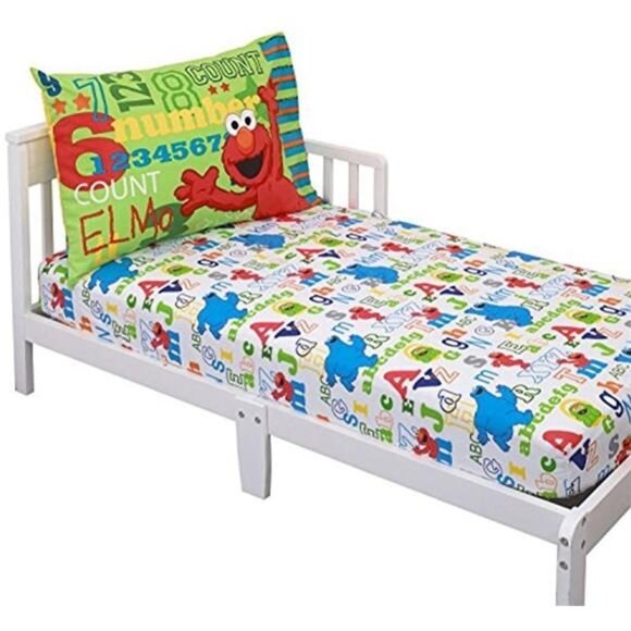 Sesame Street Elmo & Friends Toddler Sheet Set - Picture 1 of 1